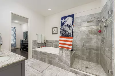 11011 Jardin Des Circle, Houston, TX 77043 - Photo 18