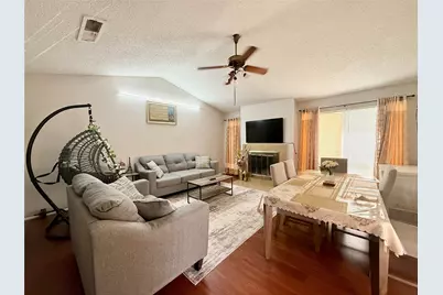 6701 Sandspoint Dr #54, Houston, TX 77074 - Photo 4