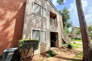 6701 Sands Point Dr, Houston, TX 77074 - Photo 2