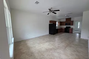 6110 White Oak Dr, Hitchcock, TX 77563 - Photo 2