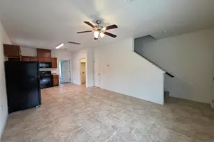 6110 White Oak Dr, Hitchcock, TX 77563 - Photo 4