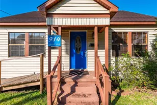 914 S Hill St, Alvin, TX 77511 - Photo 1