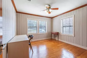 914 S Hill St, Alvin, TX 77511 - Photo 24