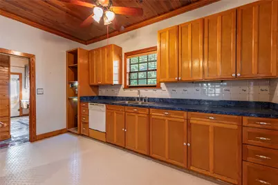 914 S Hill Street, Alvin, TX 77511 - Photo 14