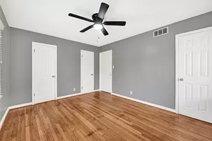 1853 Huge Oaks St, Houston, TX 77055 - Photo 22