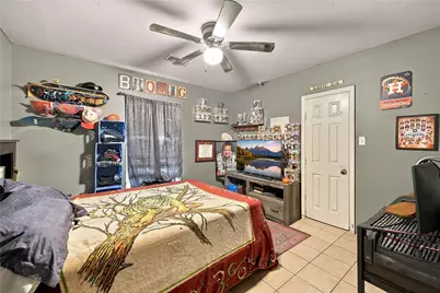 11005 Wiggins Street, Houston, TX 77029 - Photo 32