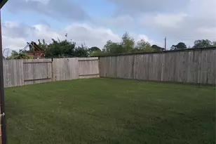 2227 Sanders Brook Dr, Baytown, TX 77521 - Photo 12