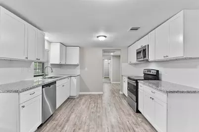 6905 Speaker Street, Hitchcock, TX 77563 - Photo 14