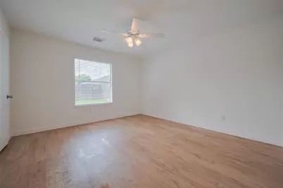 10918 Linden Gate Drive, Houston, TX 77075 - Photo 16