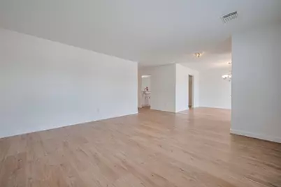 10918 Linden Gate Drive, Houston, TX 77075 - Photo 6