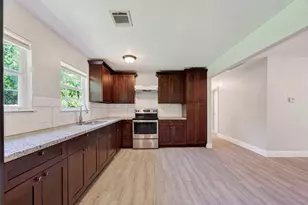 3031 Groton Dr, Houston, TX 77051 - Photo 10