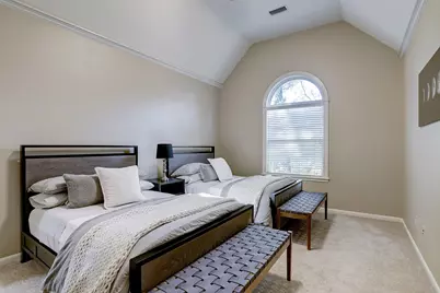 127 E Bracebridge Circle, The Woodlands, TX 77382 - Photo 34