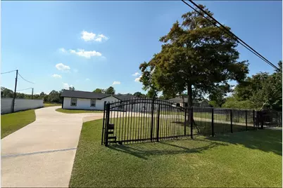 7610 Almeda Genoa Road, Houston, TX 77075 - Photo 2