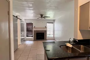 3900 Woodchase Dr, Houston, TX 77042 - Photo 4