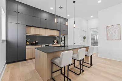 1030 W 24th Street #B, Houston, TX 77008 - Photo 12