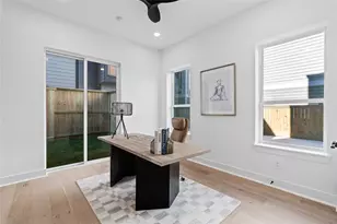 1030 W 24th St, Houston, TX 77008 - Photo 4