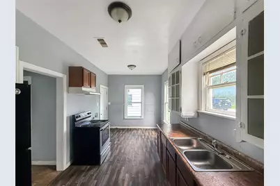 2100 Angelina Street, Beaumont, TX 77701 - Photo 8