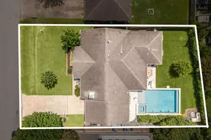 8733 Banzer St, Houston, TX 77055 - Photo 48