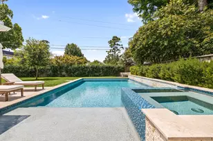 8733 Banzer St, Houston, TX 77055 - Photo 38