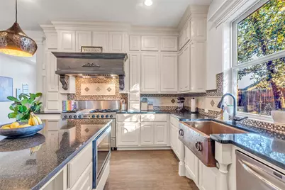 2501 Belton Shores Drive, Conroe, TX 77304 - Photo 10