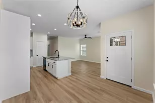 5323 Groveton St, Houston, TX 77033 - Photo 8