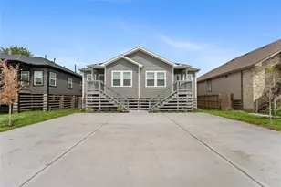 5323 Groveton St, Houston, TX 77033 - Photo 2