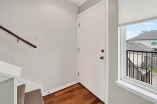 2020 Harbour Dr, Seabrook, TX 77586 - Photo 6