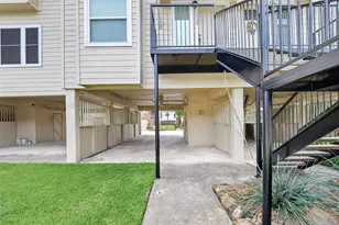 2020 Harbour Dr, Seabrook, TX 77586 - Photo 4