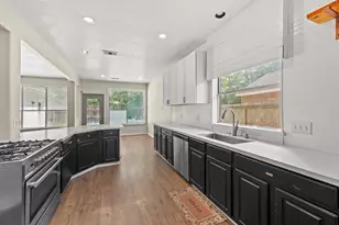 54 Wrens Song Pl, The Woodlands, TX 77382 - Photo 24