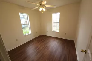 418 Texas St, Tomball, TX 77375 - Photo 8