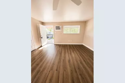 1756 W Main Street #7, Houston, TX 77098 - Photo 6