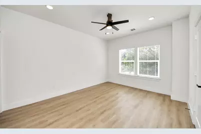 1316 W Willis Street, Alvin, TX 77511 - Photo 20
