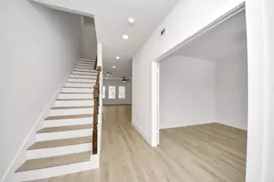 1316 W Willis St, Alvin, TX 77511 - Photo 18