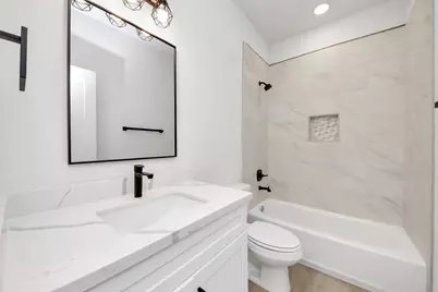 1316 W Willis Street, Alvin, TX 77511 - Photo 26