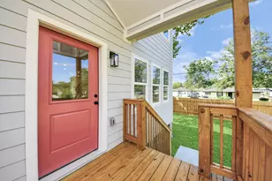 1316 W Willis St, Alvin, TX 77511 - Photo 30