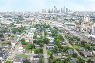 903 Oakhurst St, Houston, TX 77023 - Photo 6