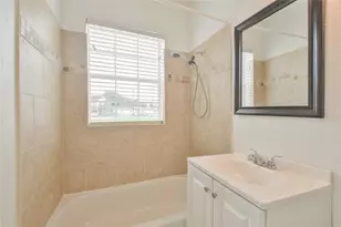 903 Oakhurst St, Houston, TX 77023 - Photo 18