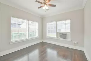 903 Oakhurst St, Houston, TX 77023 - Photo 4