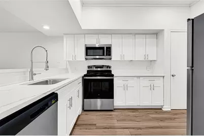 2022 Lakewood Court, Willis, TX 77318 - Photo 4