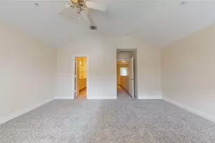 2710 Hullsmith Dr, Houston, TX 77063 - Photo 32