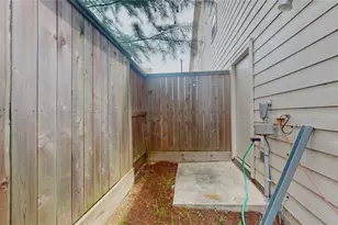 2710 Hullsmith Dr, Houston, TX 77063 - Photo 40