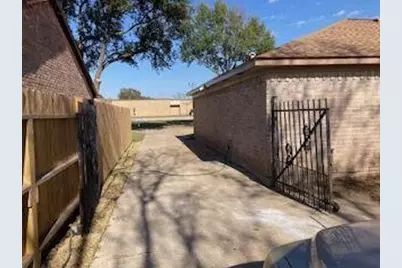 6839 Silver Star Drive, Houston, TX 77086 - Photo 10