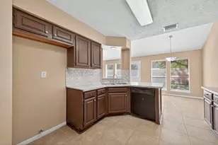 3210 Kempwood Dr, Sugar Land, TX 77479 - Photo 24