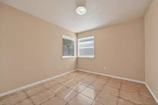 3210 Kempwood Dr, Sugar Land, TX 77479 - Photo 36