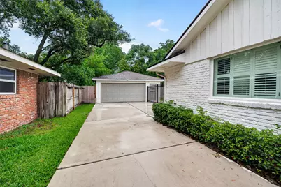 5006 Creekbend Drive, Houston, TX 77035 - Photo 40
