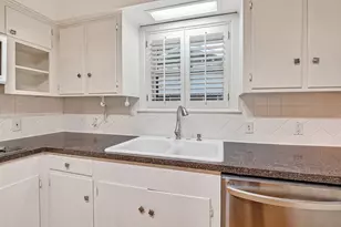 5006 Creekbend Dr, Houston, TX 77035 - Photo 8