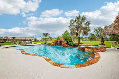 4410 Clearwater Road, Baytown, TX 77523 - Photo 2