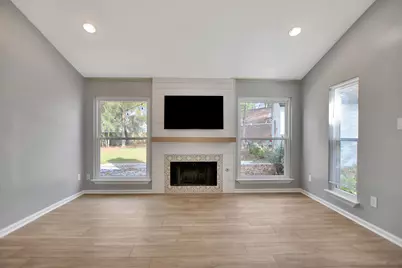 11 Bitterwood Court, The Woodlands, TX 77381 - Photo 8