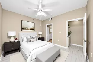 2400 McCue Rd, Houston, TX 77056 - Photo 24