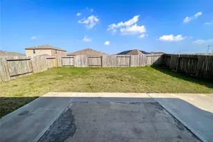 2310 Nautica Terrace Dr, La Marque, TX 77568 - Photo 16